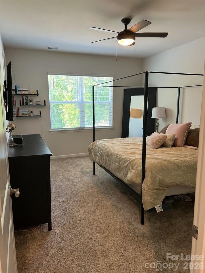 6021 Caprera Way - Photo 7 of 11