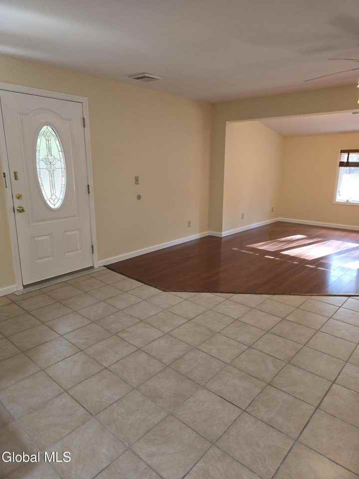 7 Bedford Dr Apt 1 #1 - Photo 7 of 19