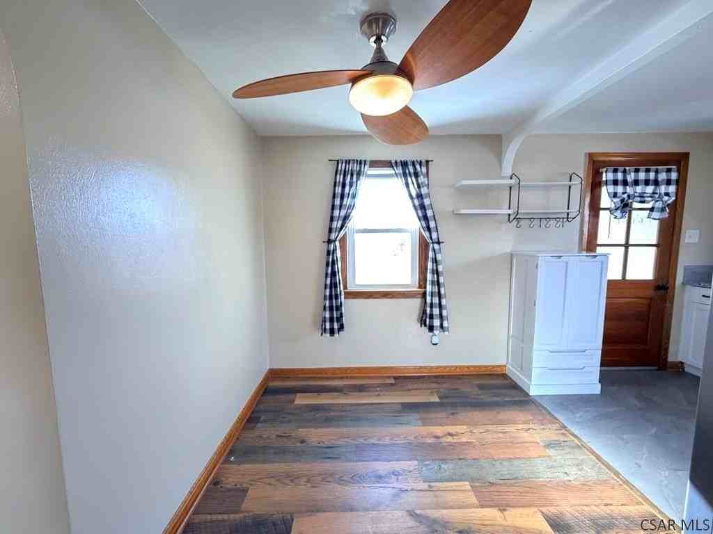 617 Freedom Ave - Photo 7 of 19