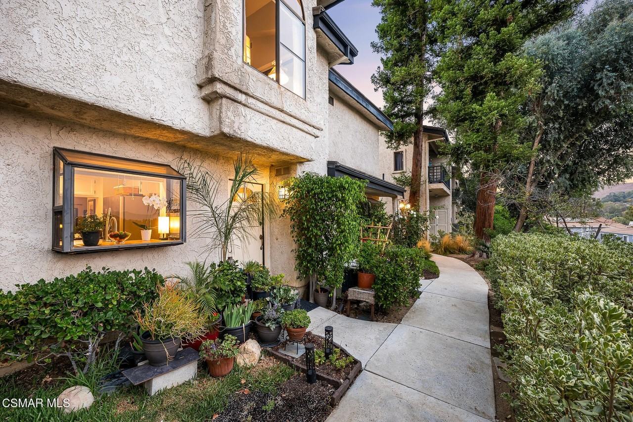 5720 Skyview Way Unit E #E - Photo 2 of 46