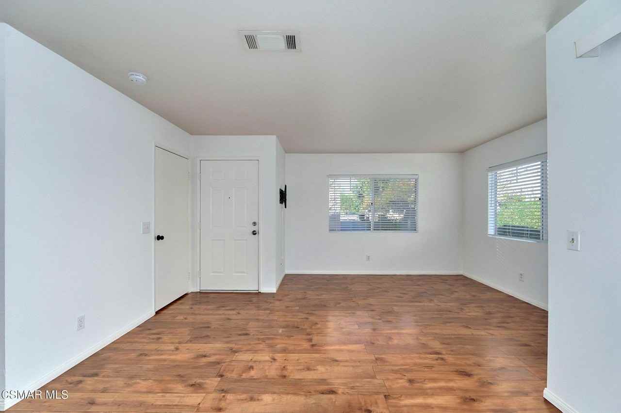 4508 Apricot Rd Unit B #B - Photo 4 of 44