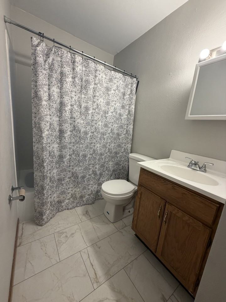 17 South Long Street - Photo 2 of 7