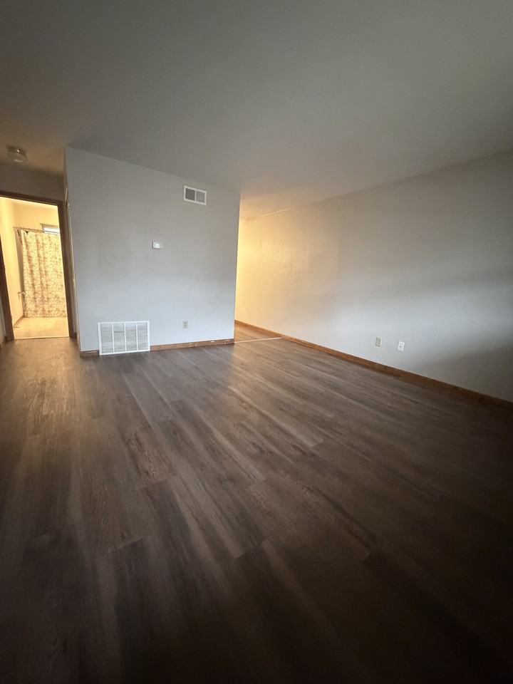 17 South Long Street - Photo 7 of 7