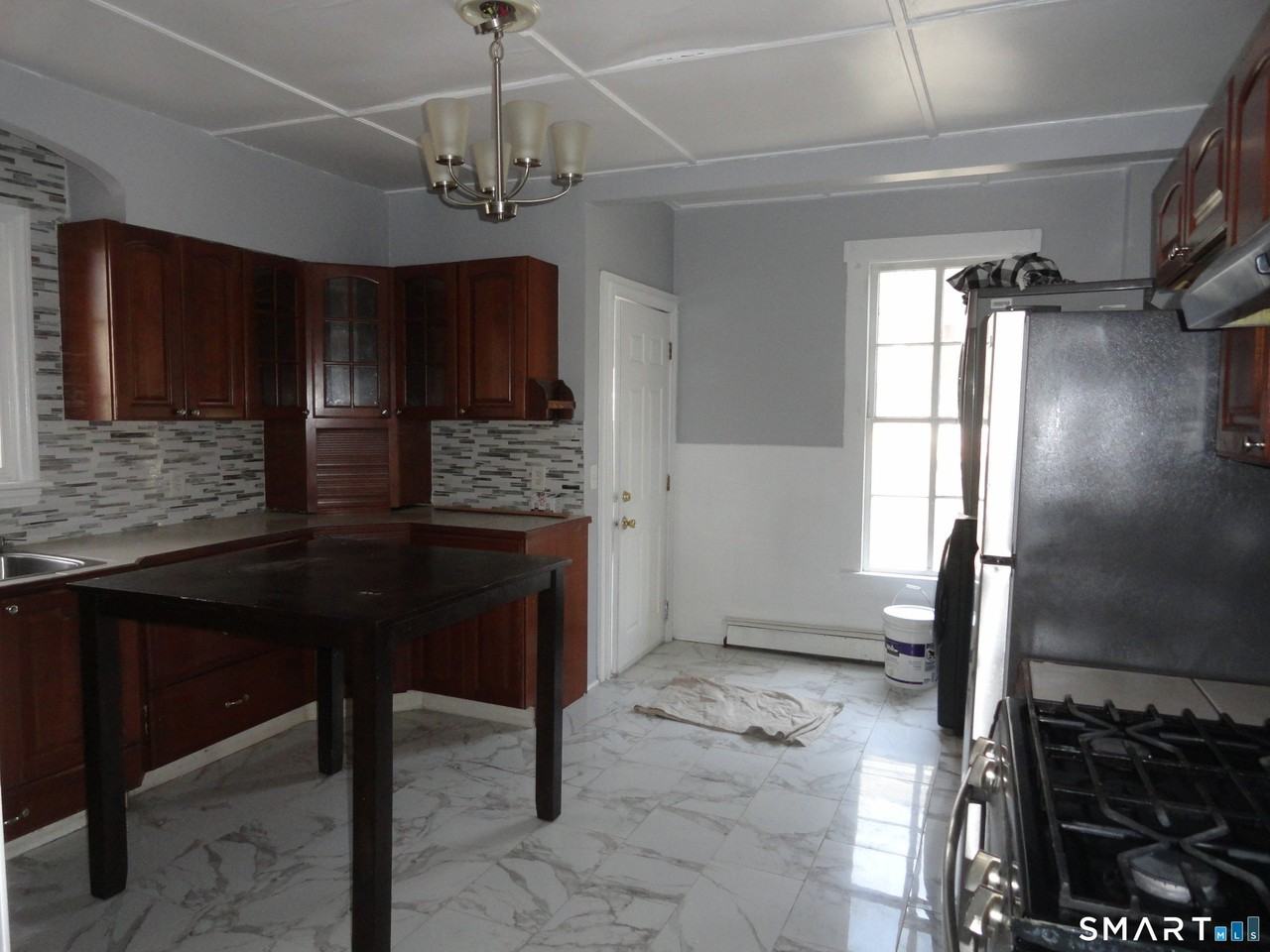 177 E Pearl St - Photo 3 of 15