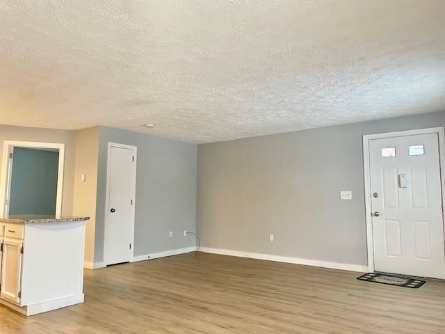 25 River Road - Photo 3 of 10