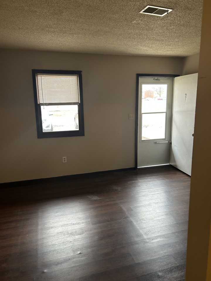 430 W. Hay St. - Photo 2 of 11