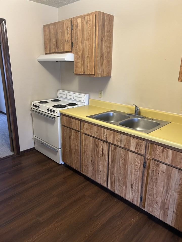 430 W. Hay St. - Photo 5 of 11