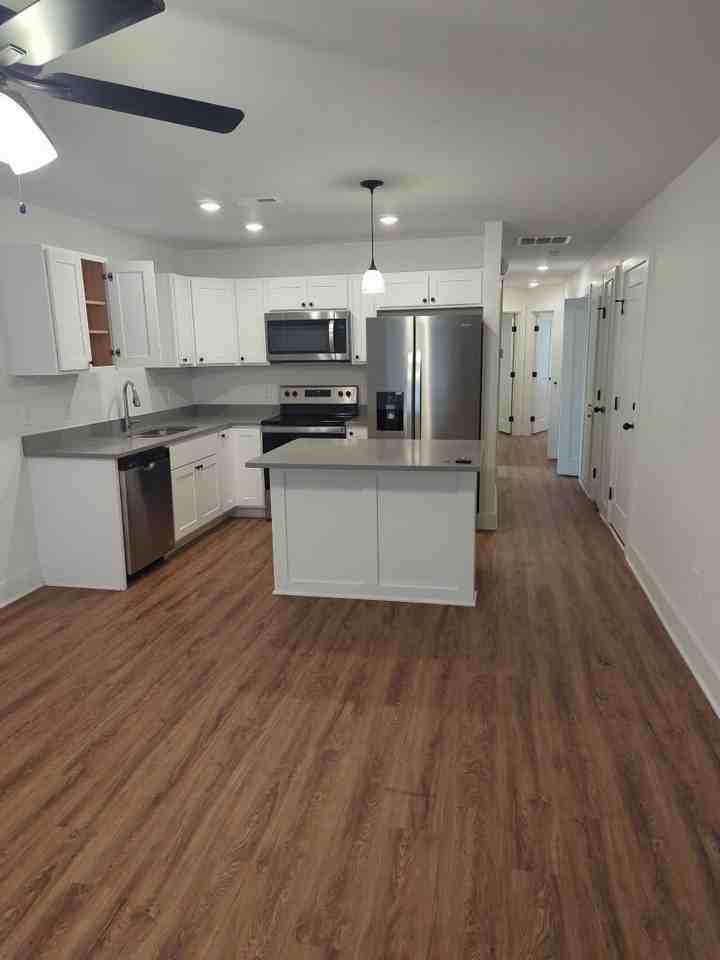 937 N ARROWHEAD - Photo 2 of 2