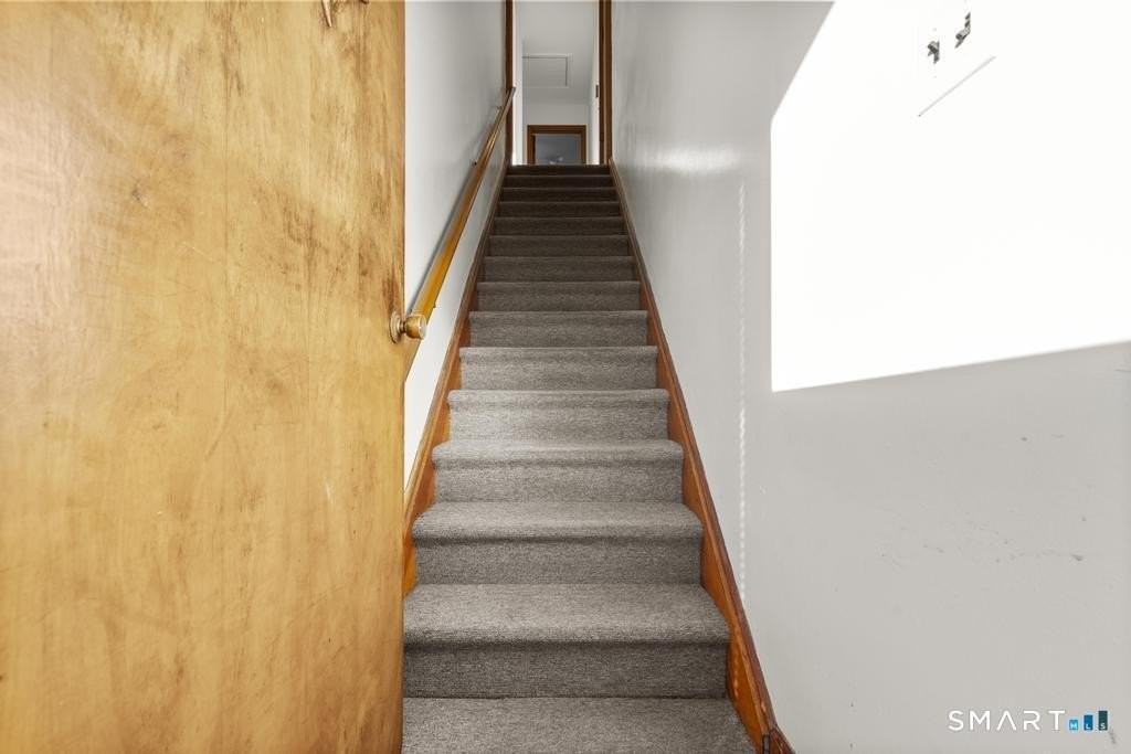 16 Harold Ave - Photo 3 of 14