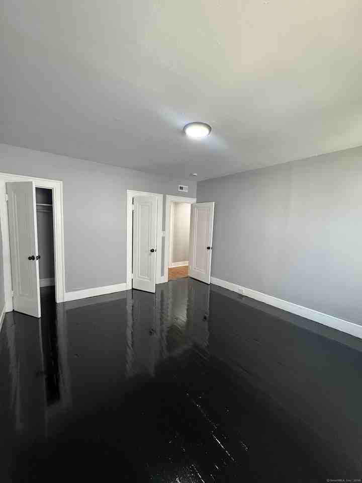 174 Goffe Ter #3 - Photo 5 of 8