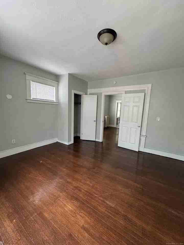 918 Winchester Ave #2 - Photo 7 of 10