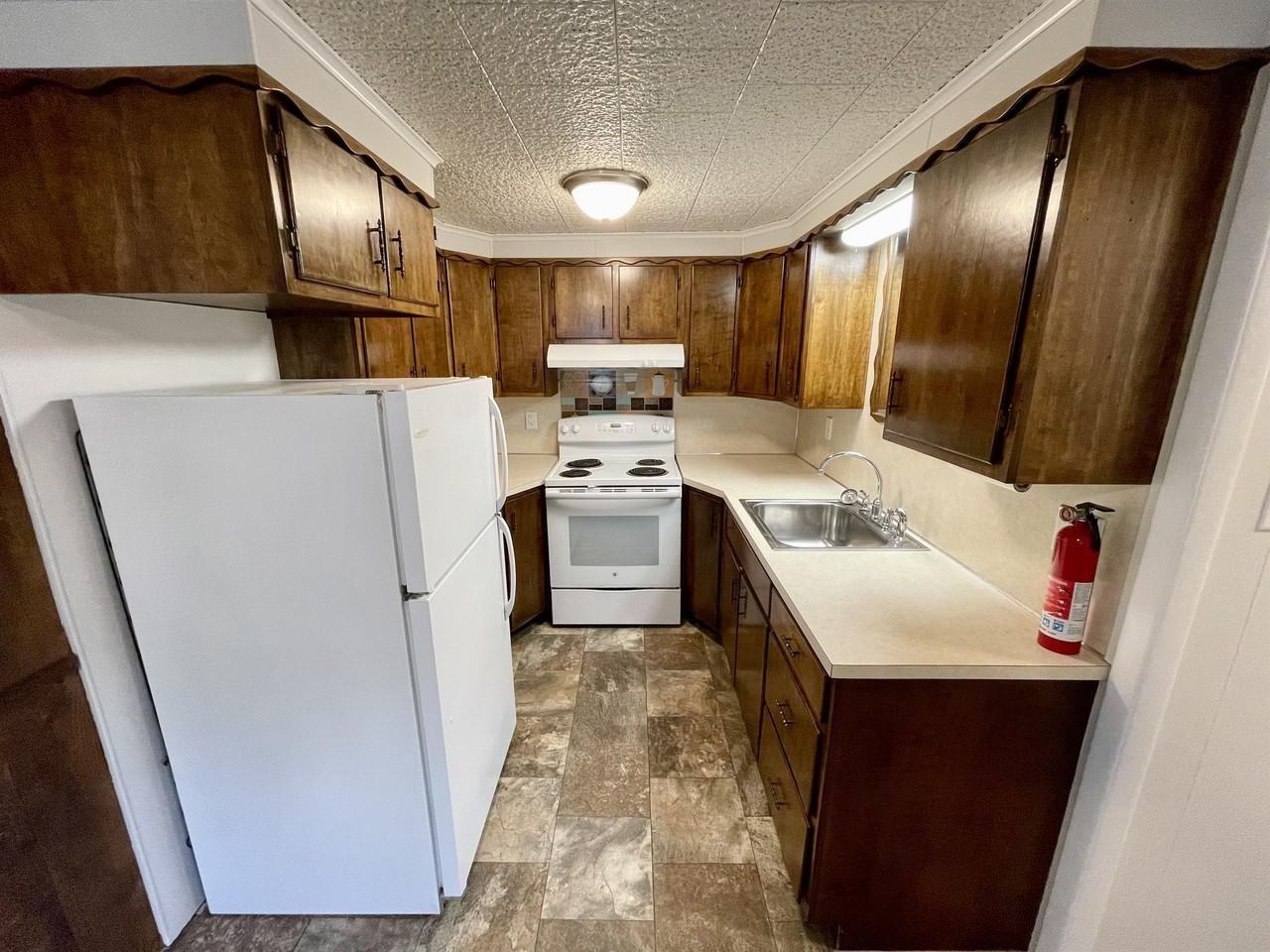 33 Front St #2 - Photo 3 of 10