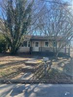 featured image of 2704 Norfolk St