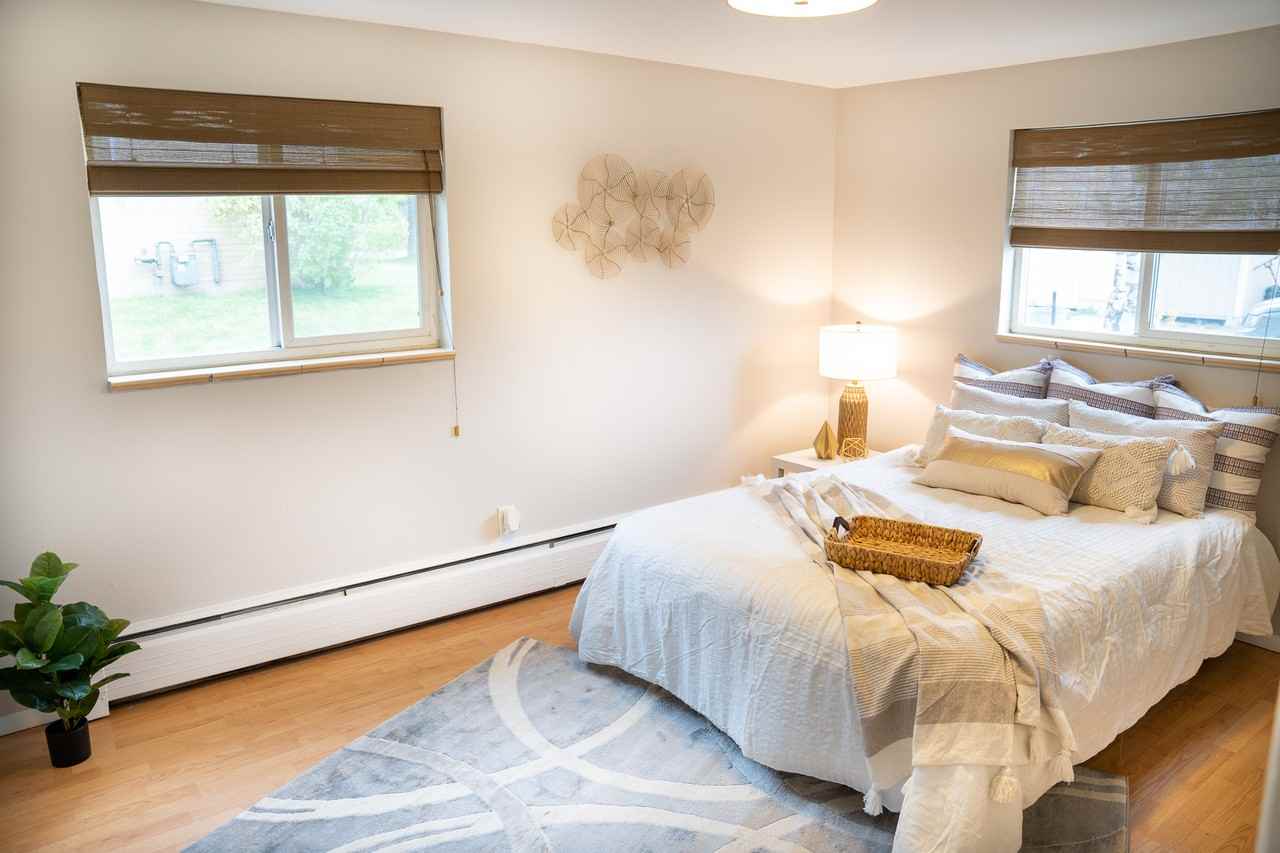 Oak Street Apartments - Photo 3 of 50