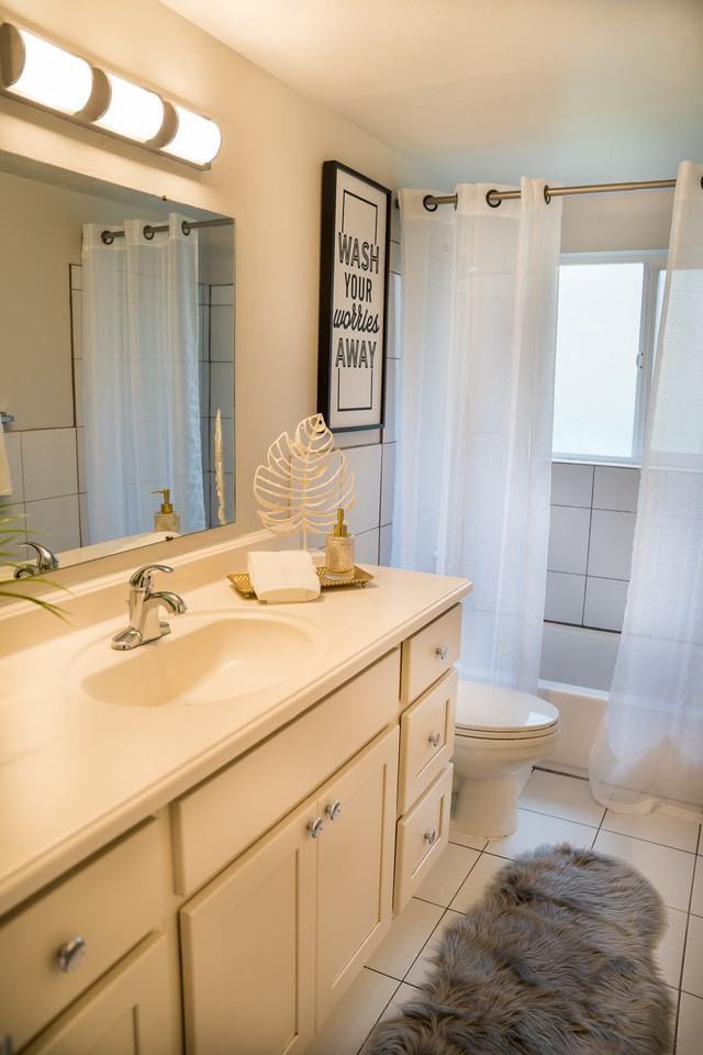 Oak Street Apartments - Photo 6 of 50