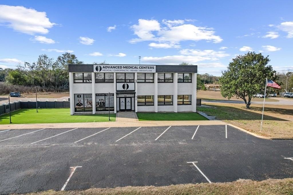 926 Ross Clark Cir - Photo 2 of 28