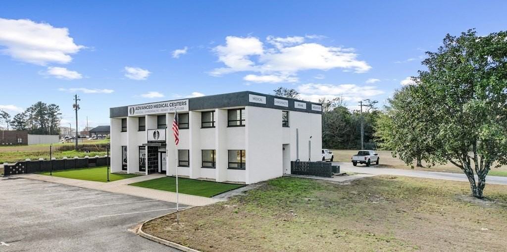 926 Ross Clark Cir - Photo 3 of 28