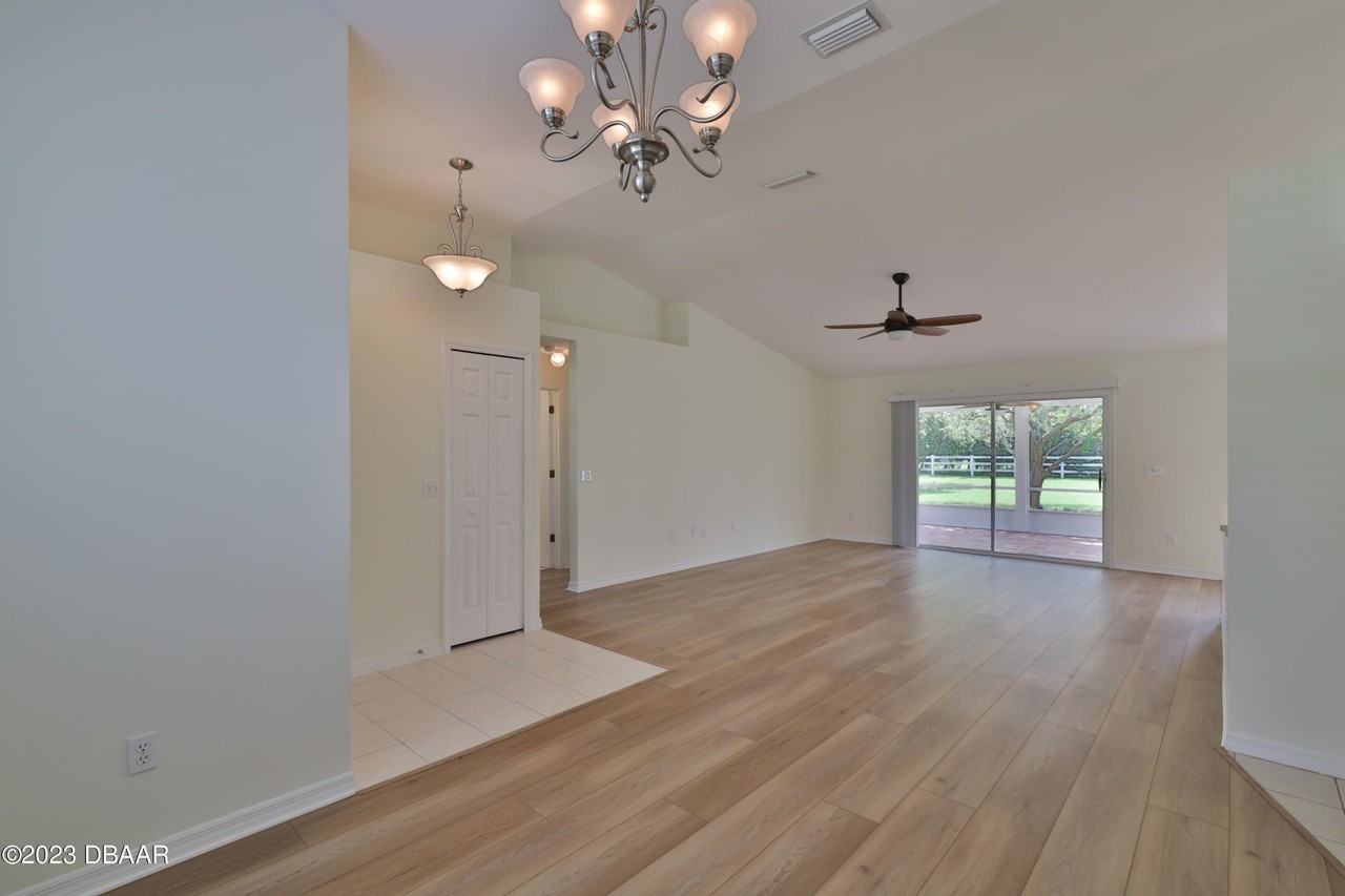 1640 Armin Ct - Photo 5 of 27