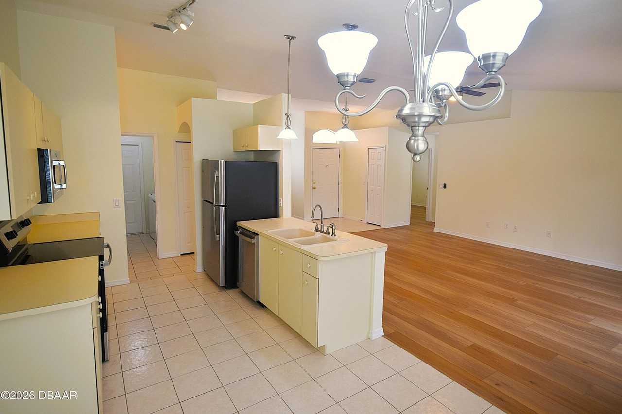 1640 Armin Ct - Photo 7 of 27