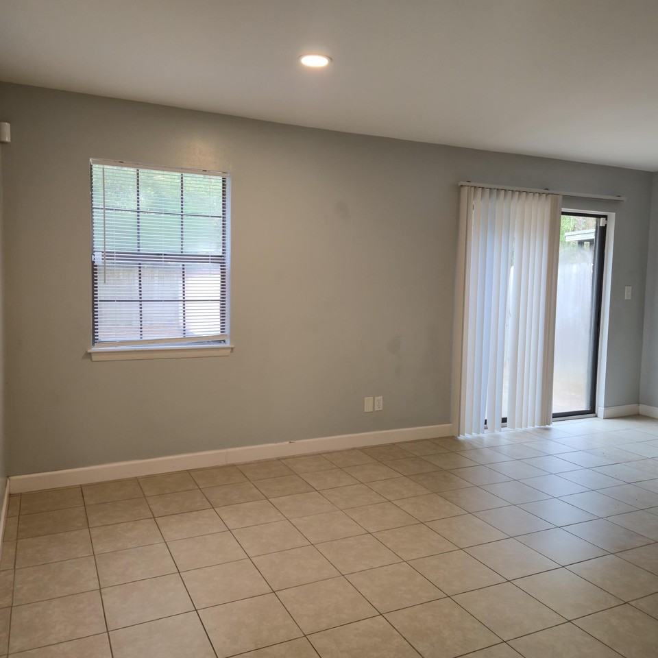 348 Woodham Ct - Photo 6 of 21