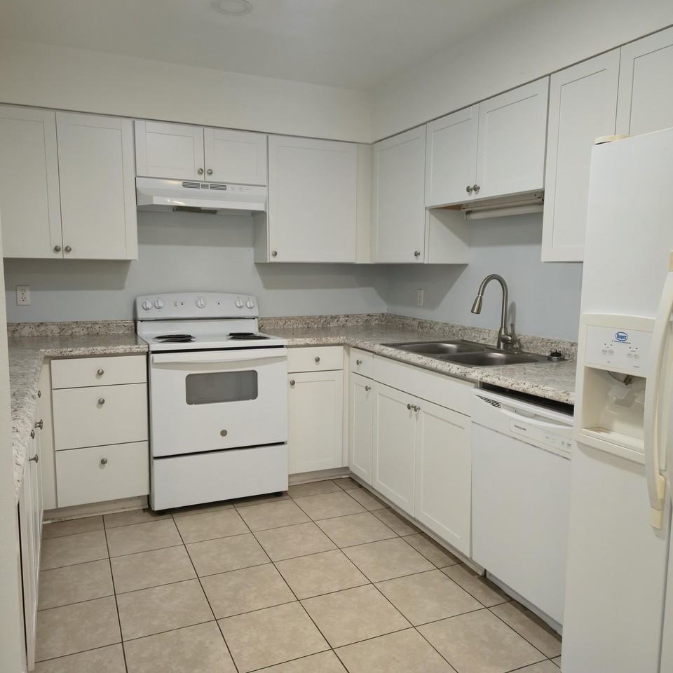 348 Woodham Ct - Photo 7 of 21