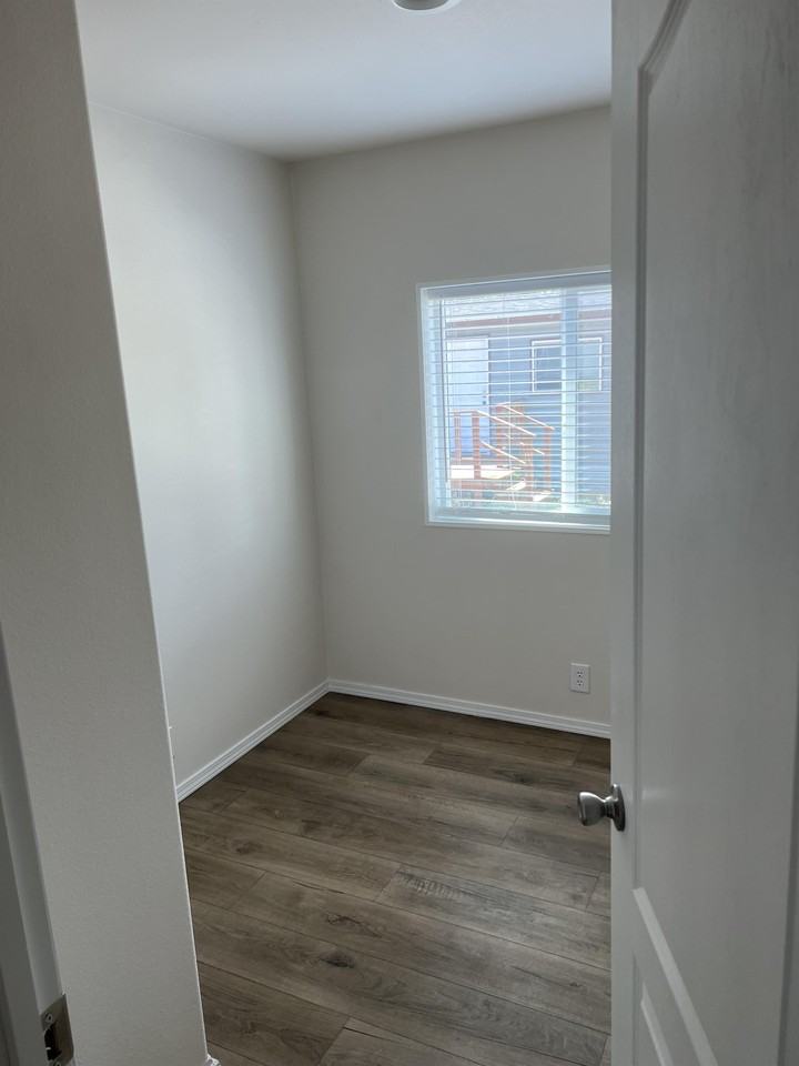 107 Northside Dr #107 - Photo 6 of 18