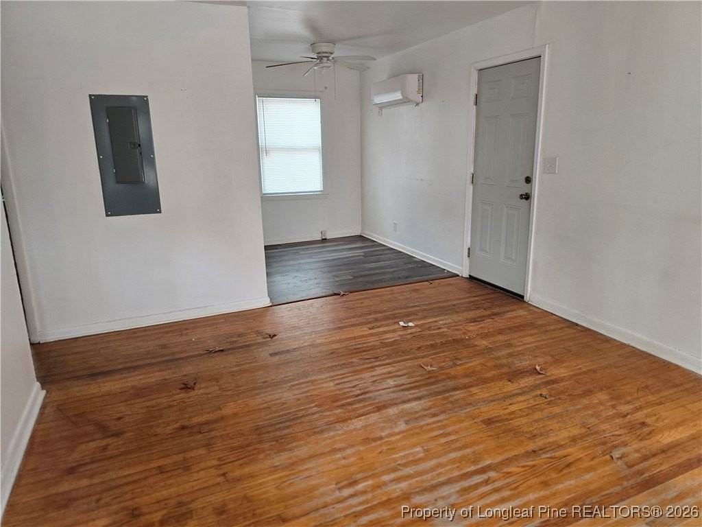 206 7th St - Photo 5 of 38