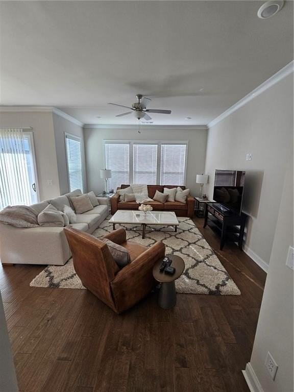 637 Skytop Dr - Photo 3 of 10