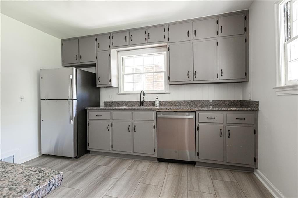 2115 Pinellas Trl - Photo 3 of 29