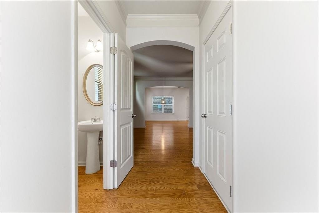 413 Village Vw - Photo 2 of 17