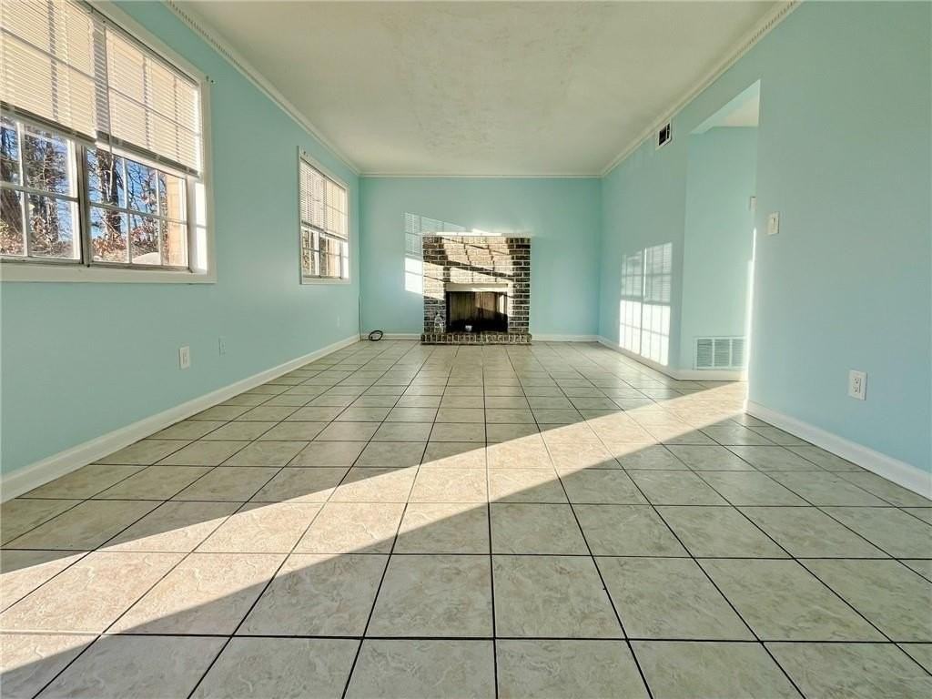 2946 N Dekalb Dr - Photo 4 of 23