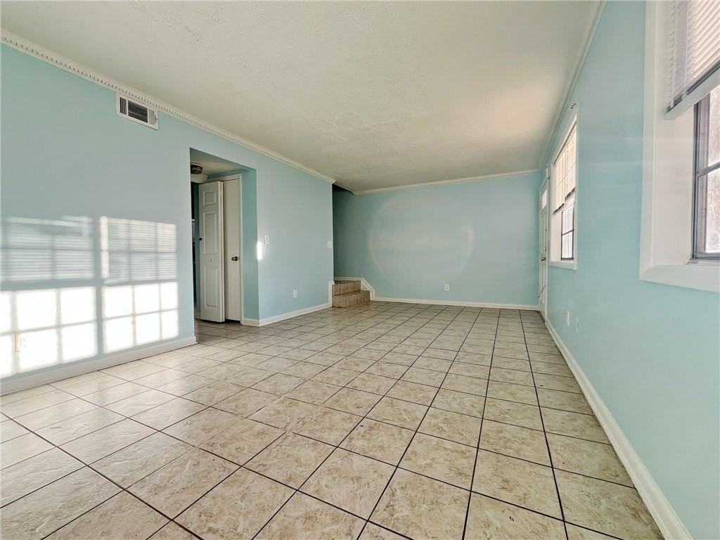 2946 N Dekalb Dr - Photo 6 of 23