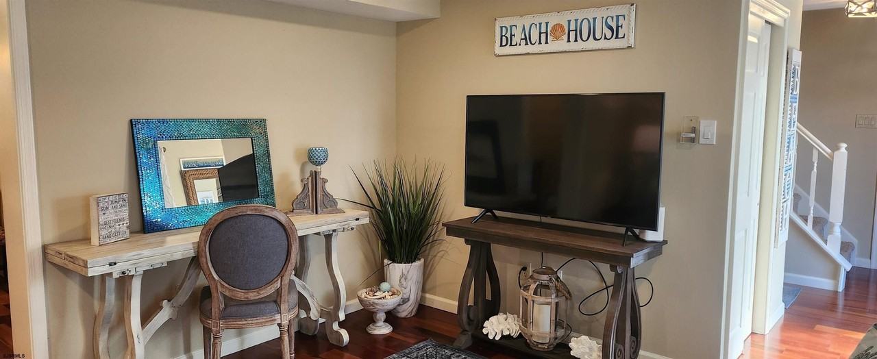 5217 Harbor Beach Blvd - Photo 6 of 38