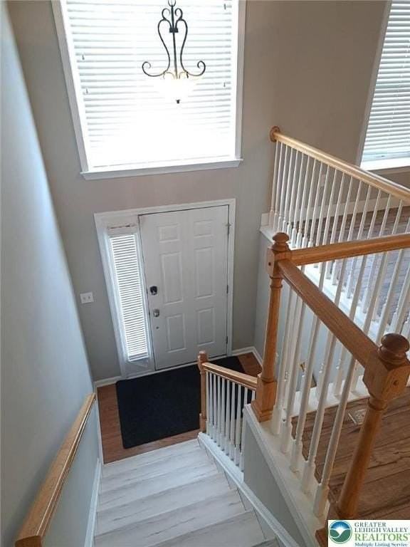 341 S Oak St - Photo 2 of 25