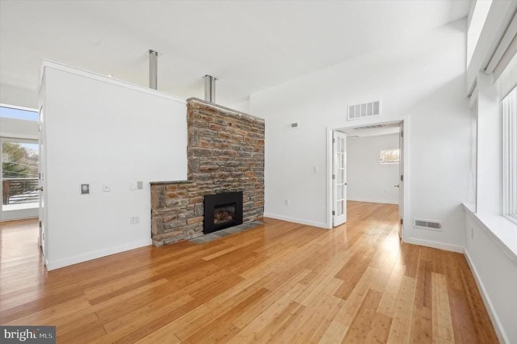 29 Rolling Rd - Photo 4 of 25