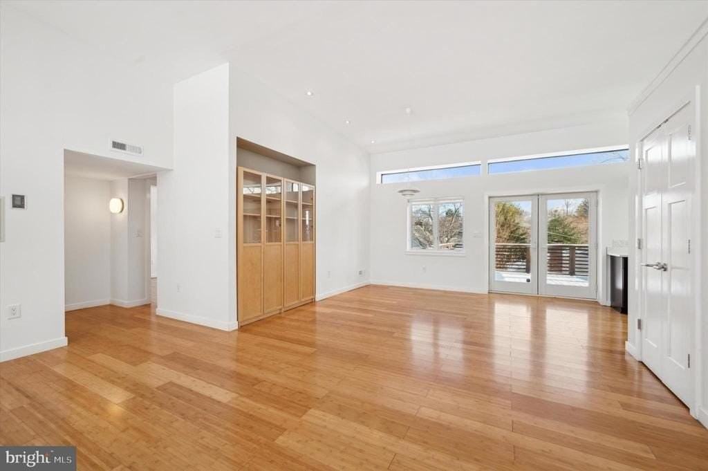 29 Rolling Rd - Photo 6 of 25