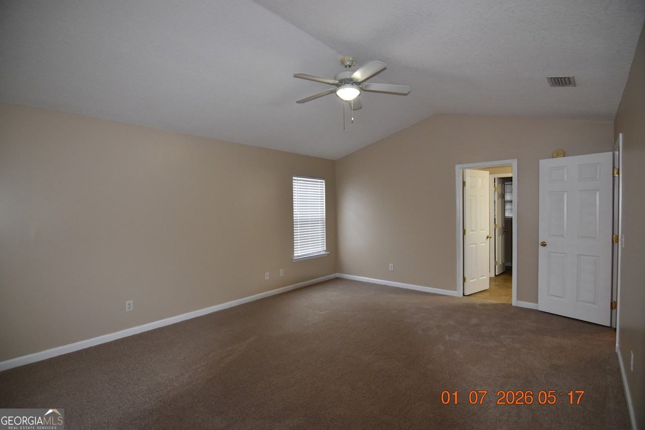 145 Huntington Dr - Photo 7 of 28