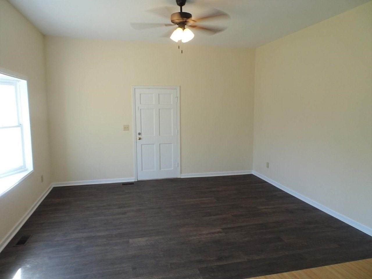 123 Old Corinth Rd - Photo 5 of 10