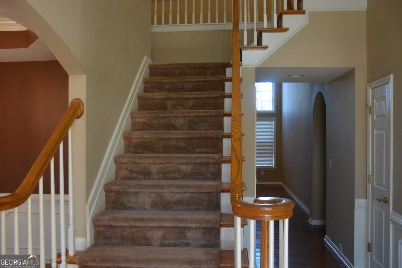 7801 Waterlace Dr - Photo 2 of 31