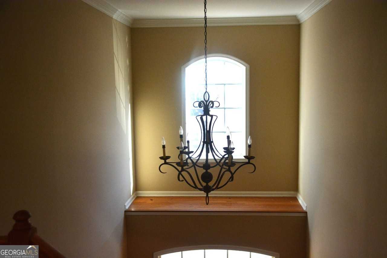 7801 Waterlace Dr - Photo 4 of 31