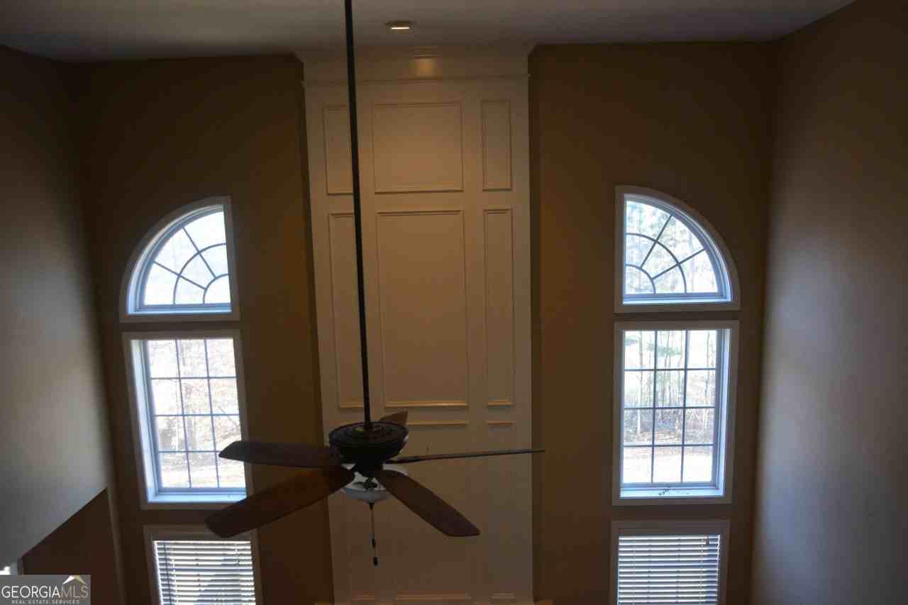 7801 Waterlace Dr - Photo 5 of 31