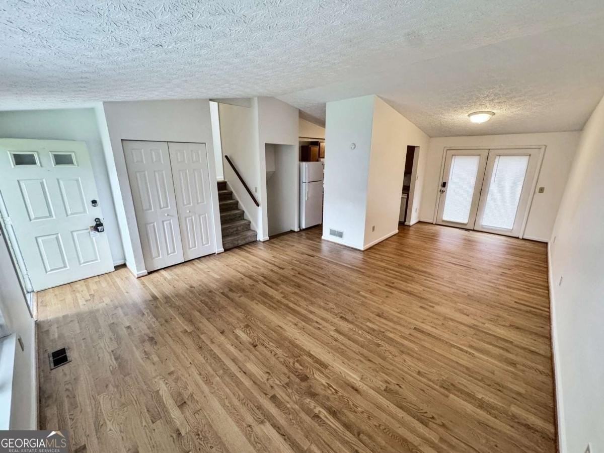 100 Roswell Farms Ct - Photo 3 of 24