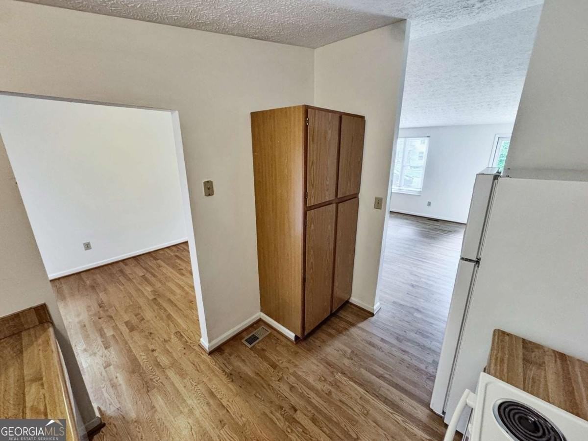 100 Roswell Farms Ct - Photo 7 of 24