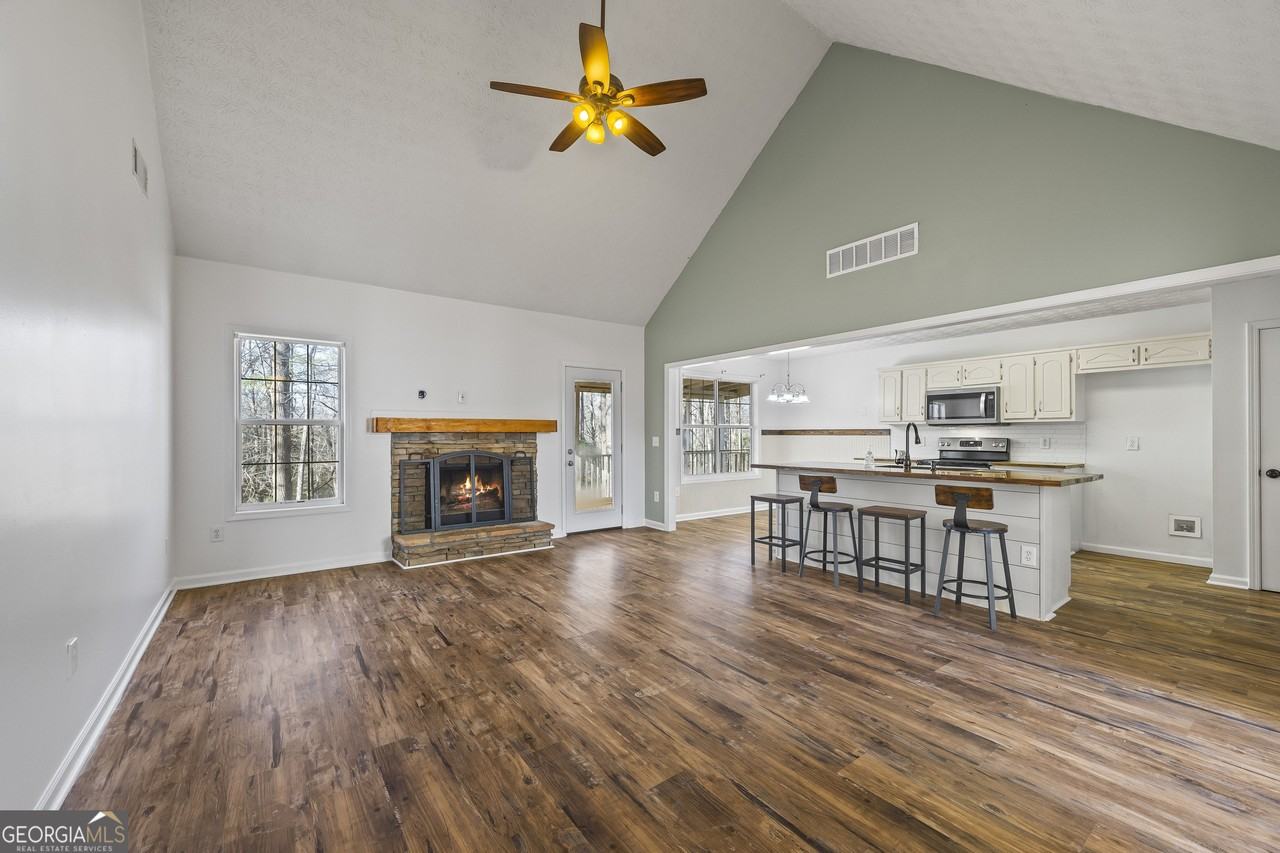 156 Azalea Dr - Photo 6 of 23