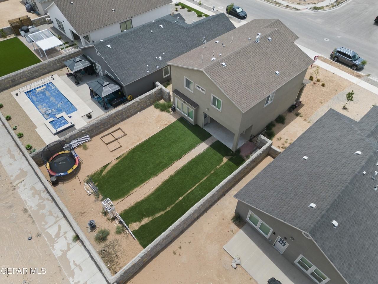 1088 Nepal Sky St - Photo 3 of 48