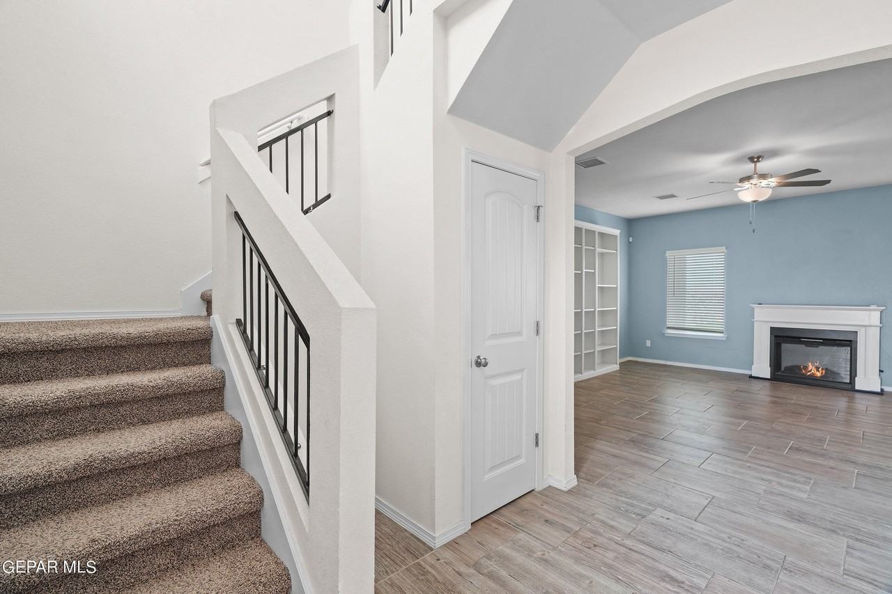 1088 Nepal Sky St - Photo 6 of 48