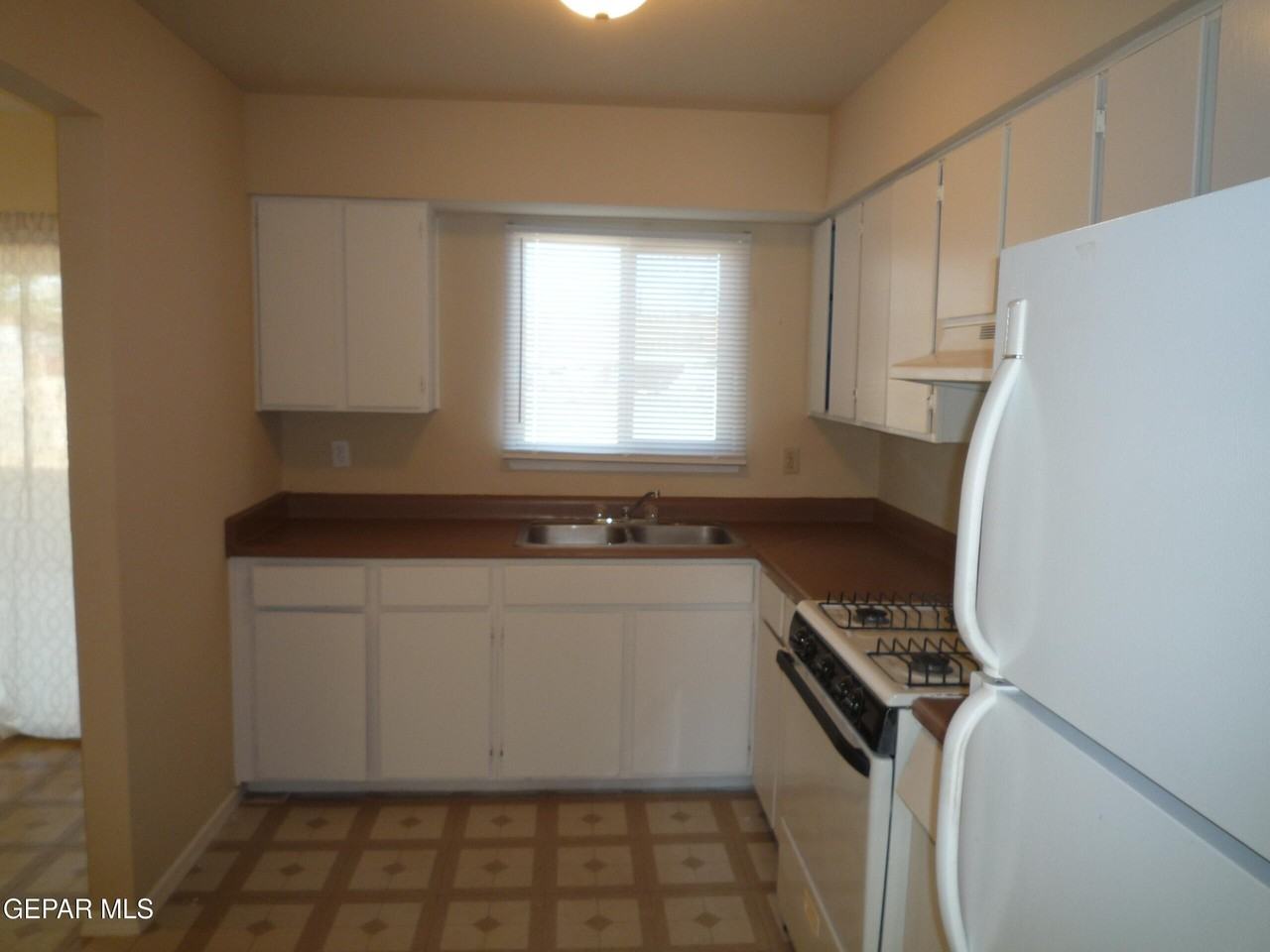 10708 Levelland Pl - Photo 4 of 11