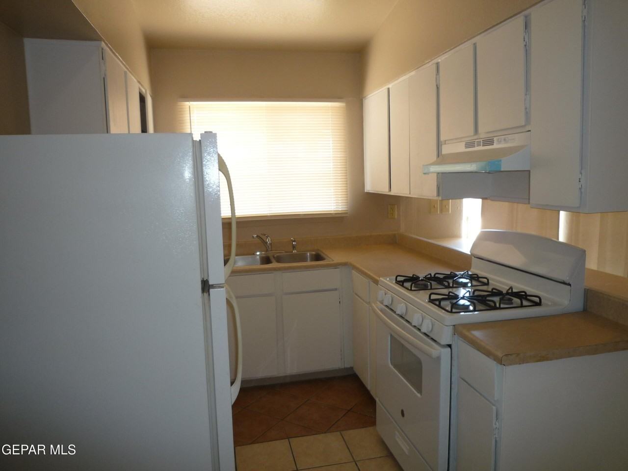 11128 Wharf Cove Dr - Photo 5 of 10