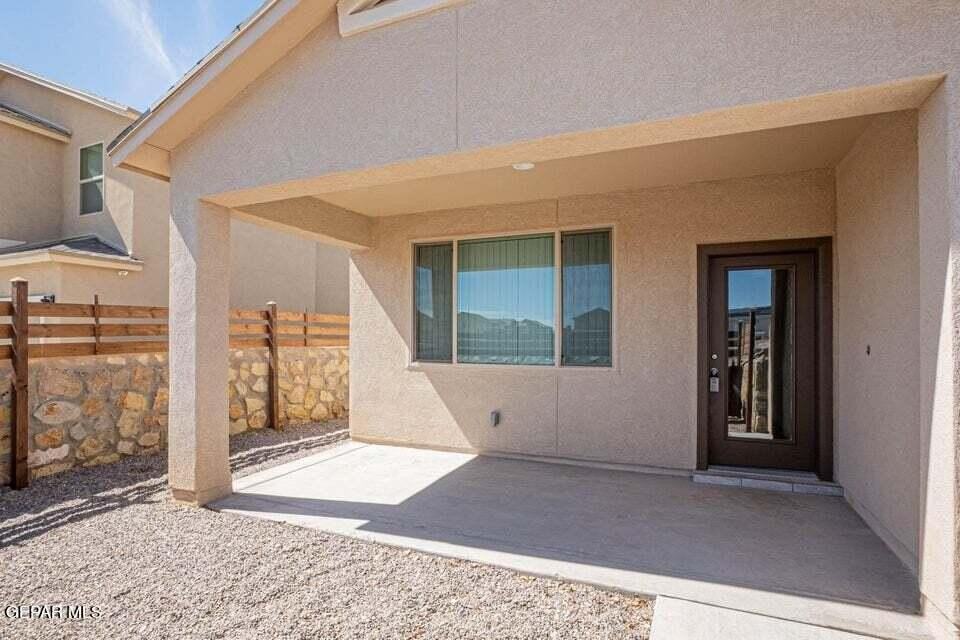 4828 Ruben Soto Dr - Photo 4 of 33