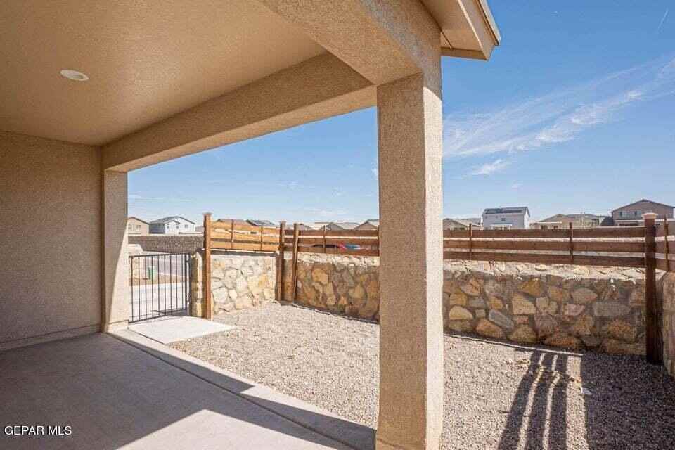 4828 Ruben Soto Dr - Photo 5 of 33